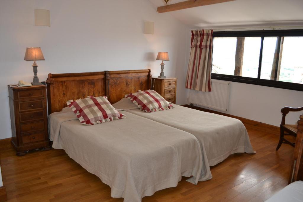 Hotel Des Consuls Castelnau-de-Montmiral الغرفة الصورة